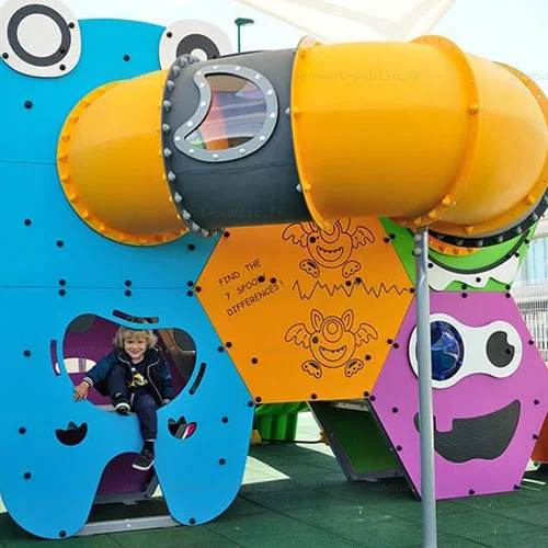 Structure multi-activités pour aires de jeux sur le thème des monstres