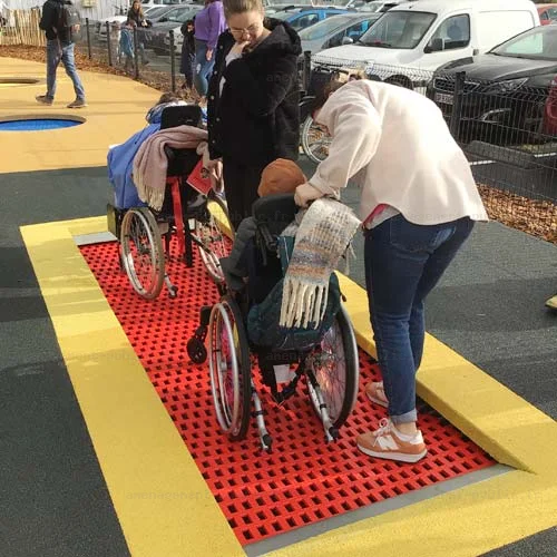 Trampoline avec accès PMR