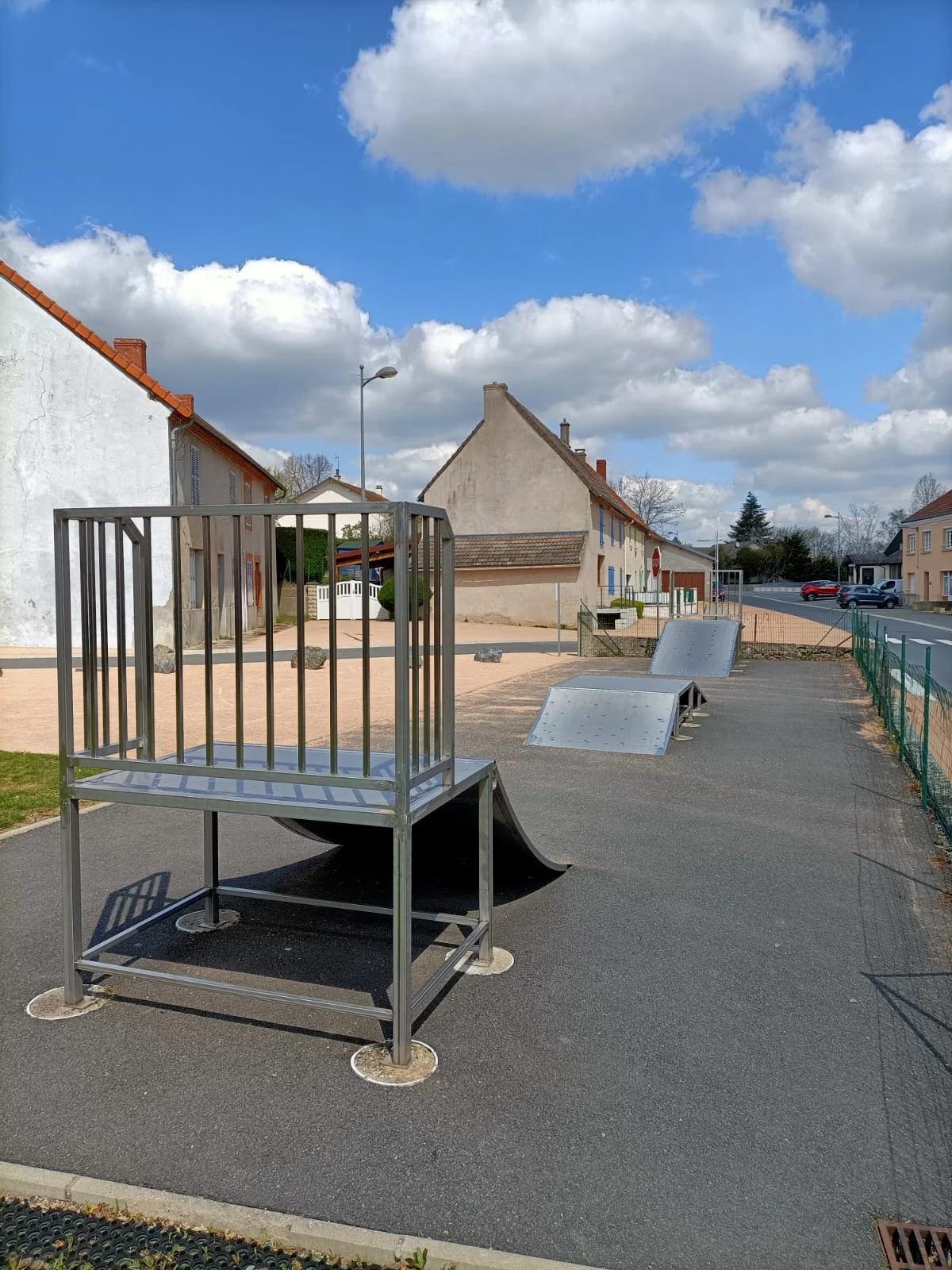 Piste de skate sans entretiens